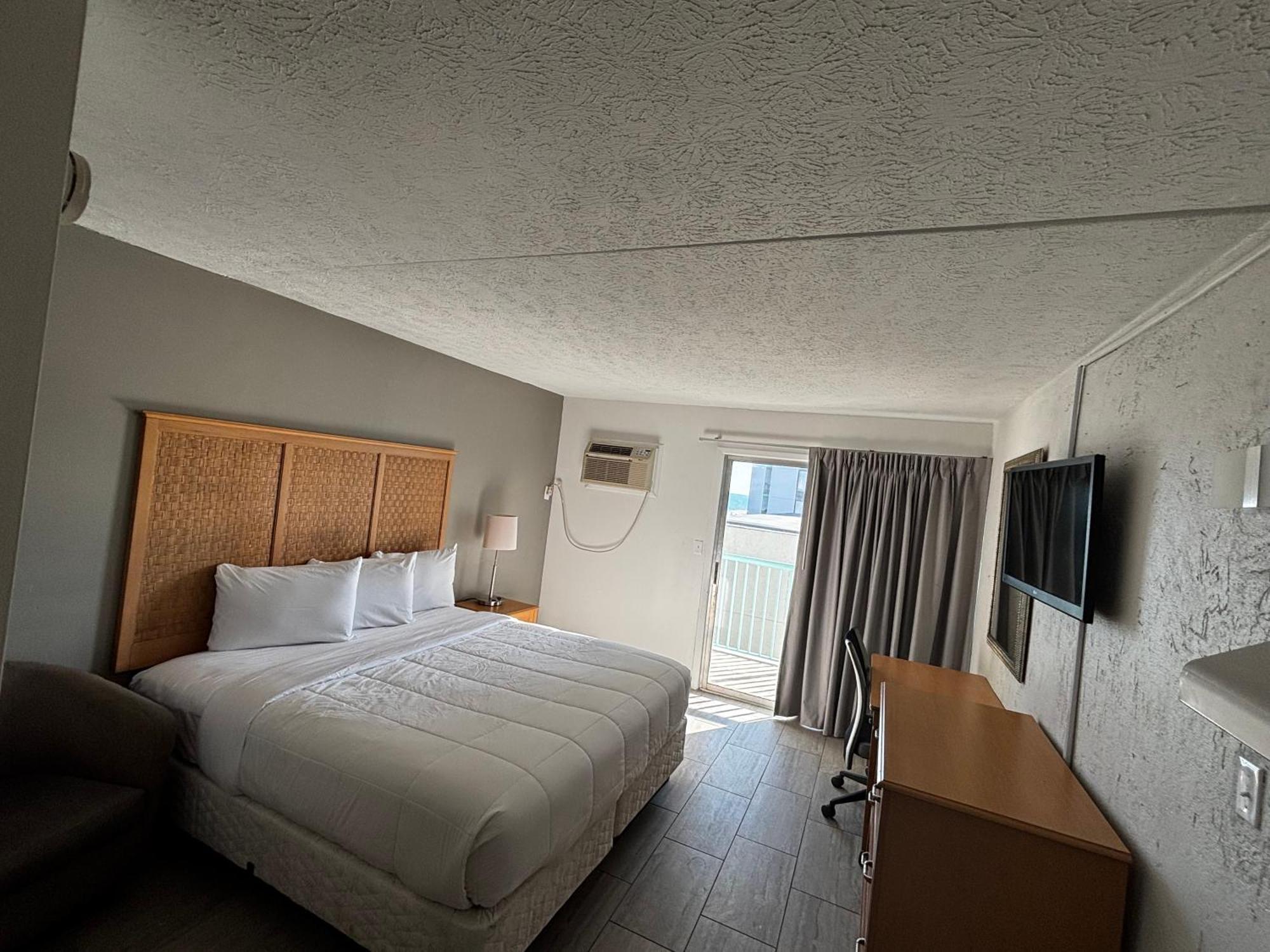 Southern Breeze Ocean Front Hotel 默特尔比奇 外观 照片