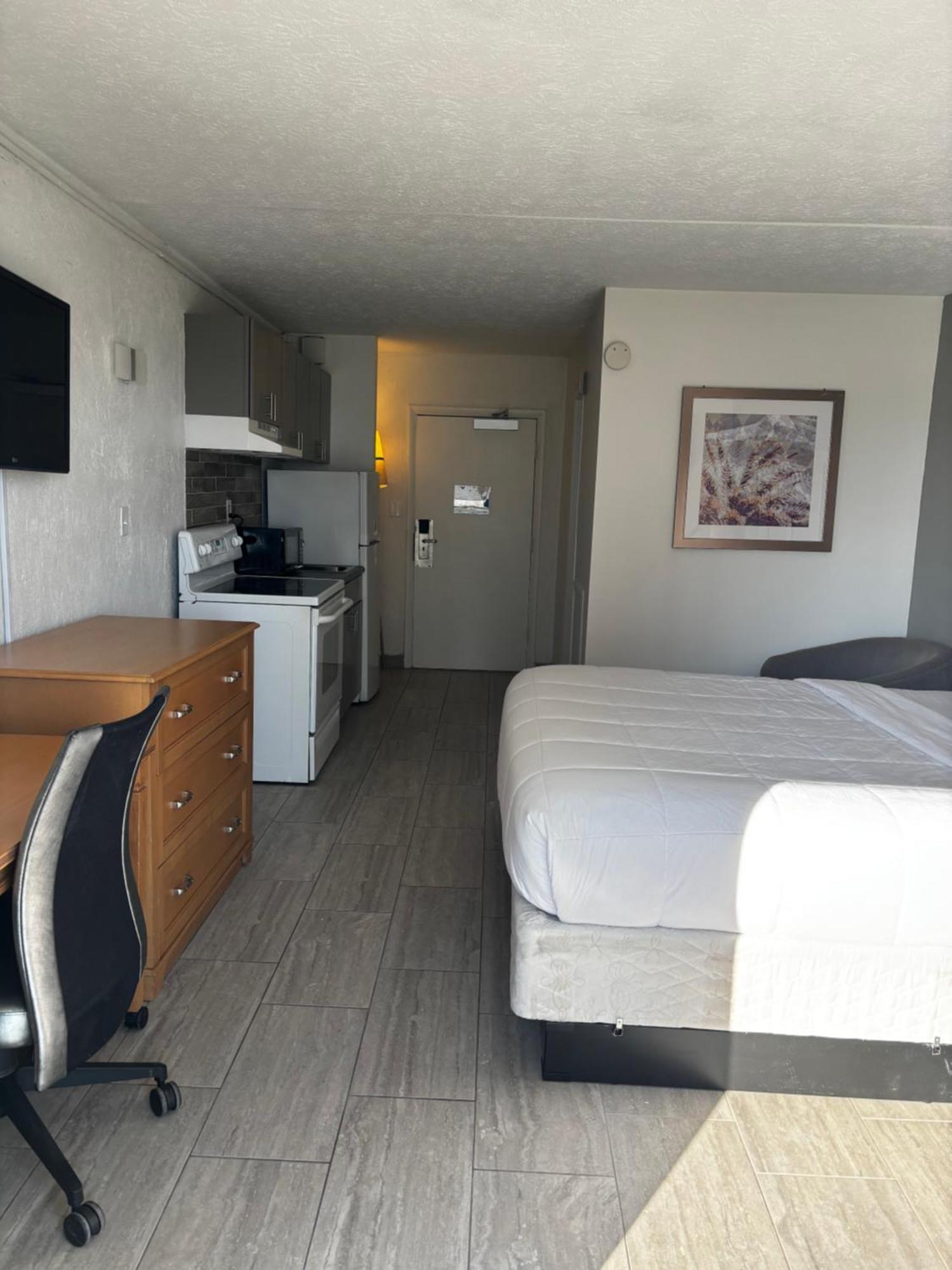 Southern Breeze Ocean Front Hotel 默特尔比奇 外观 照片