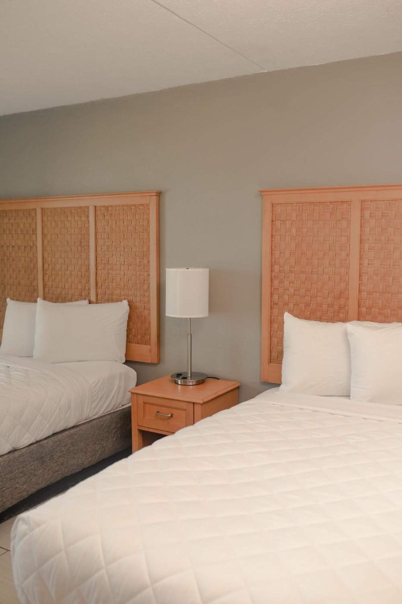 Southern Breeze Ocean Front Hotel 默特尔比奇 外观 照片
