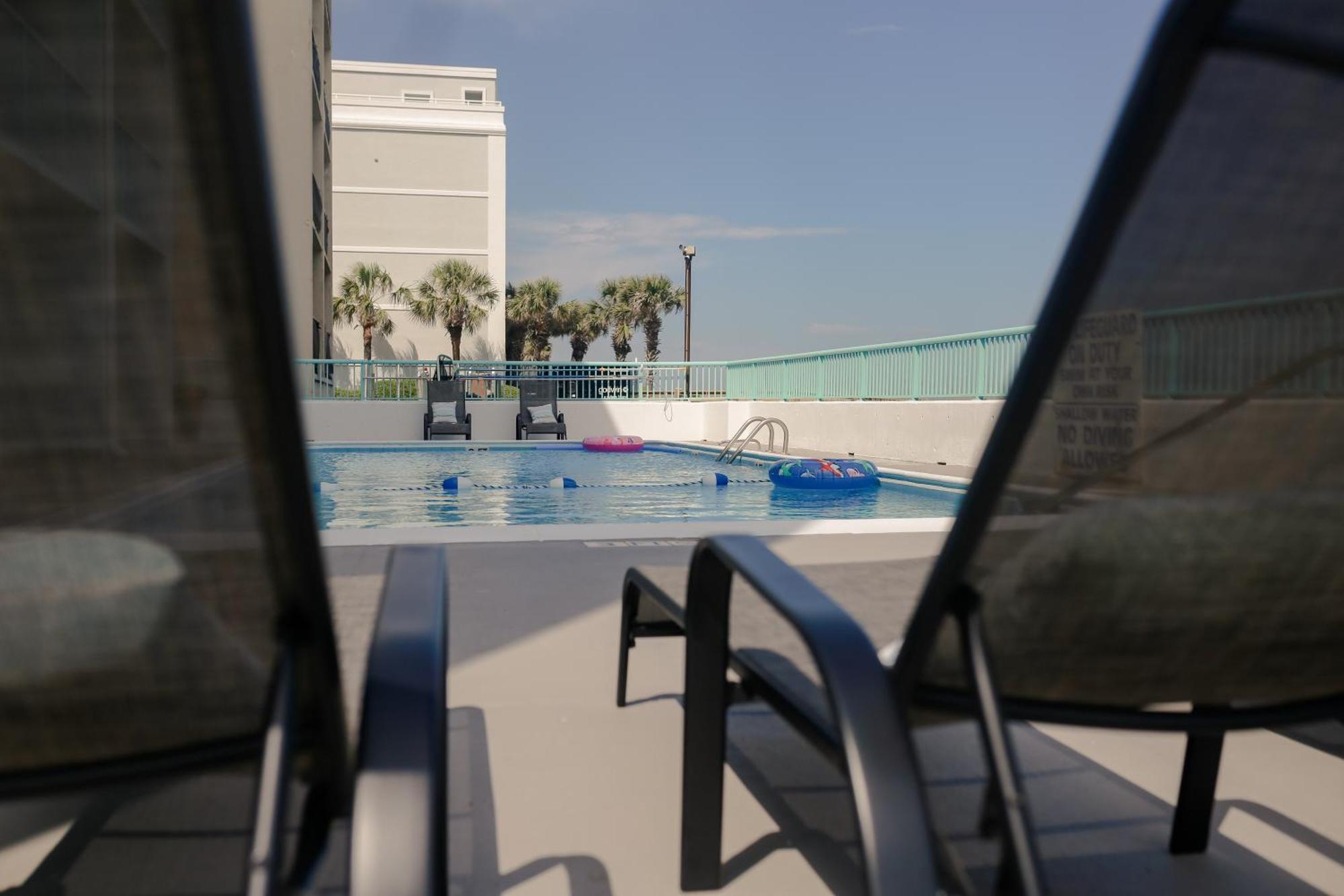 Southern Breeze Ocean Front Hotel 默特尔比奇 外观 照片