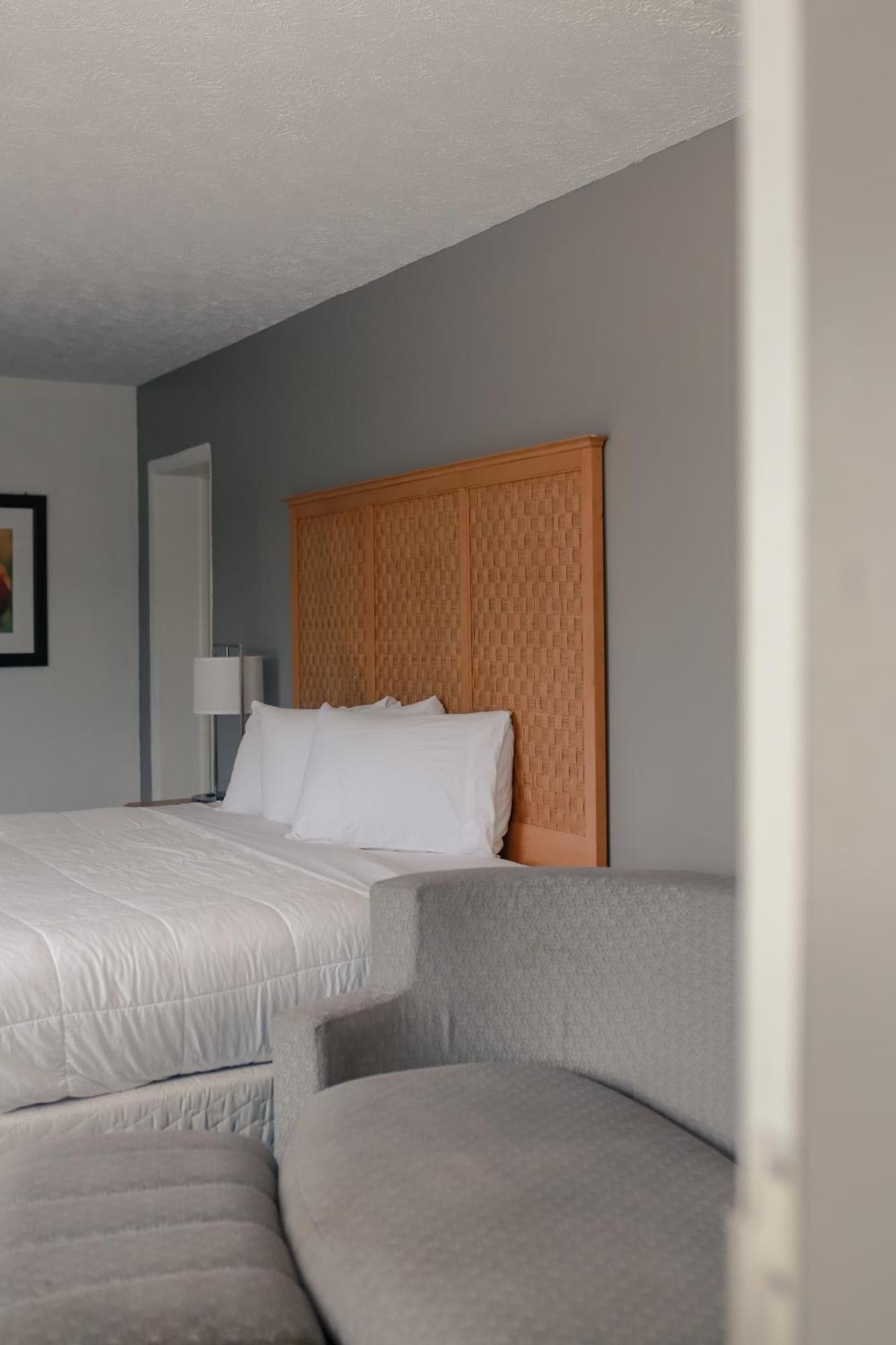 Southern Breeze Ocean Front Hotel 默特尔比奇 外观 照片