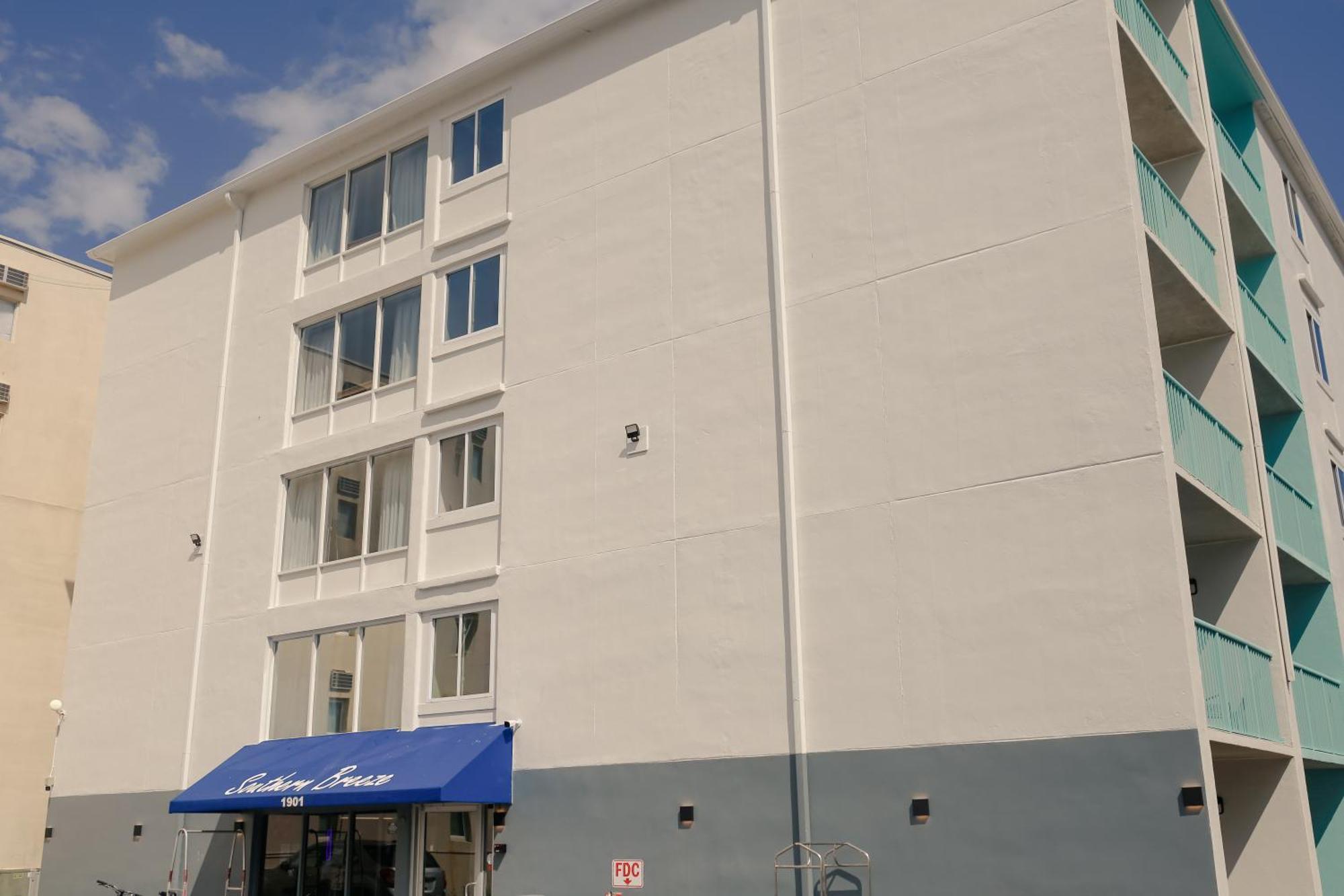 Southern Breeze Ocean Front Hotel 默特尔比奇 外观 照片